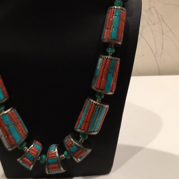 Turquoise Coral beads beaded Ethnic Necklace - Picture 6 of 7